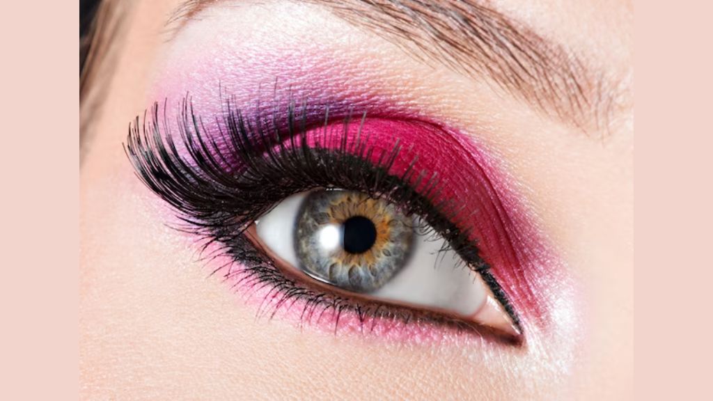 You are currently viewing Can Mascara Cause Pink Eye: Avoid These Common Eye Infection
