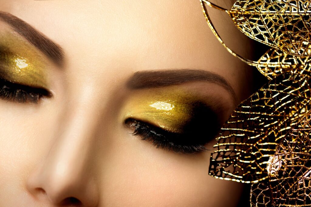 gold eyeshadow styles 