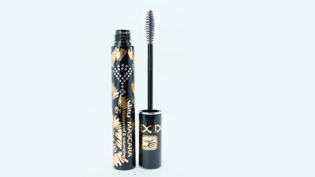 You are currently viewing Lashes Realher Mascara That Make You Feel Confident