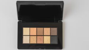Read more about the article Best Buttery Eyeshadow Palettes: Reveal Your Inner Glam With The Shades