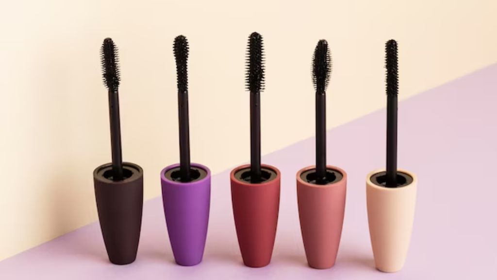 You are currently viewing What is Clean Mascara  : Unveiling the Magic of Toxic-Free Lashes